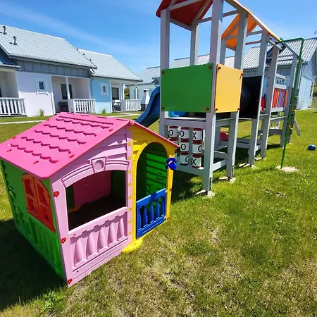 Letniskowe Pastelowe Ustronie ウストロニエ・モルスキエ